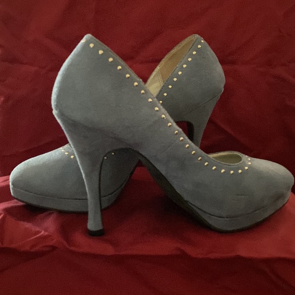 Some thing blue! City Streets 👠 - Picture 2 of 11